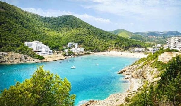 beach club cala llonga ibiza​