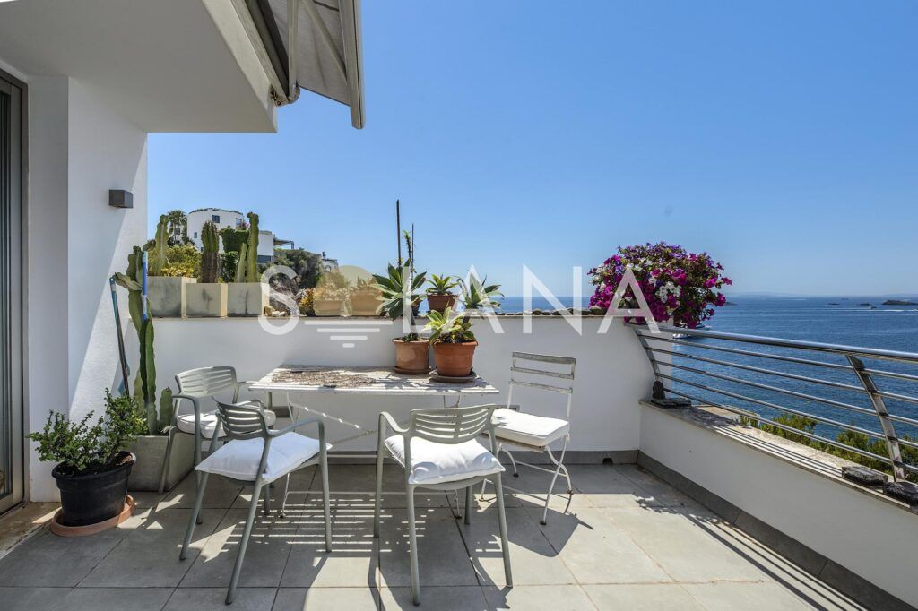 Main terrace seating area with panoramic sea view