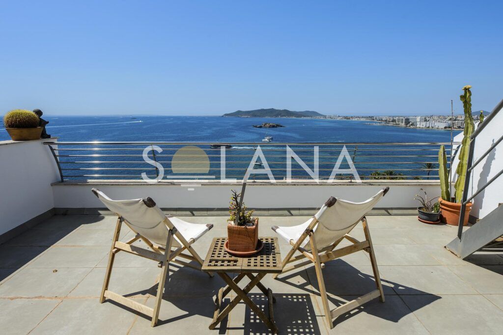 Sea-view terrace bistro table and chairs