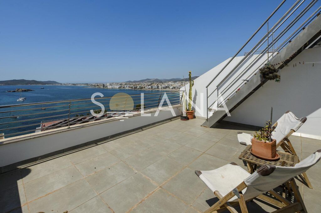 Spacious terrace terrace with panoramic bay views